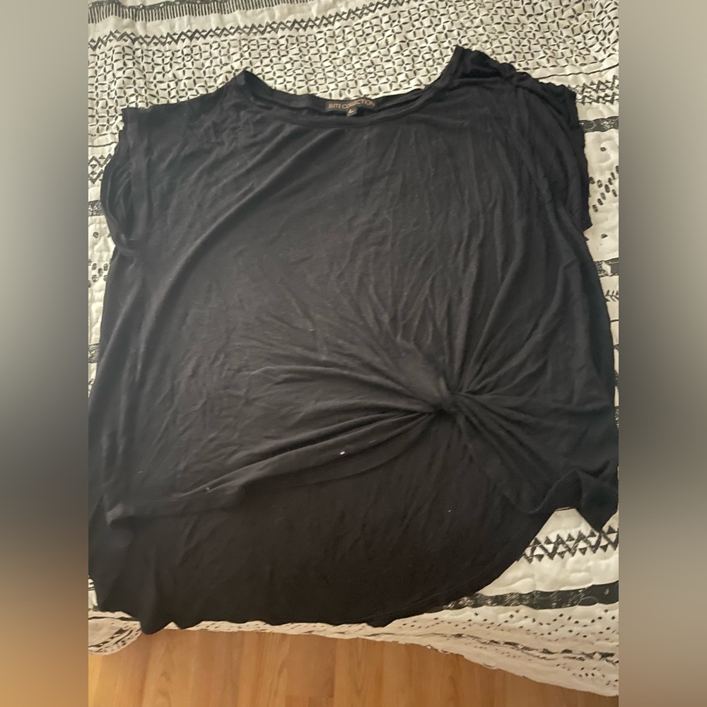 LARGE black shirt with knot